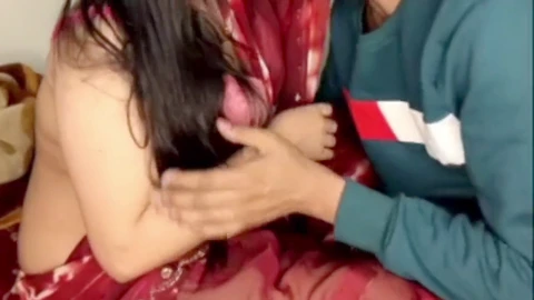 Roohi Bhabhis privates Sexvideo wird viral - Teil 1