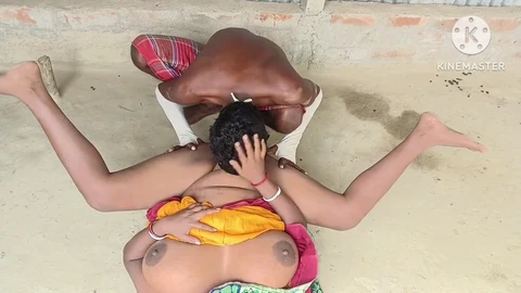 Pleasuring Desi bhabhi's pussy was so much fun