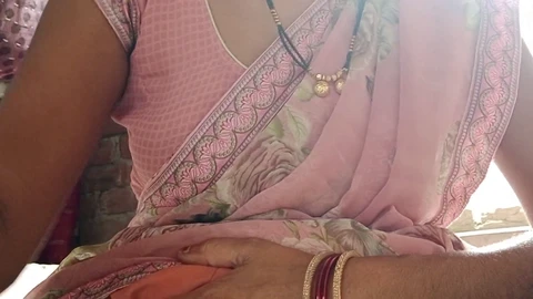 Desi maid with big butts giving handjobs