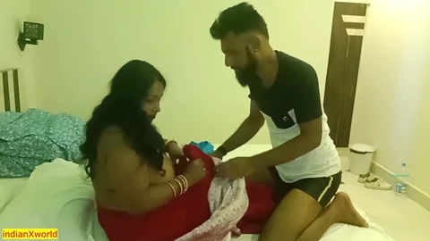 Femme indienne cocufiante a des relations sexuelles super chaudes avec un technicien de climatisation !