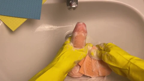 Foam, latex gloves, washing cock