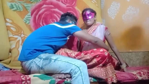 Bhabhi ki chudai: deepthroats rods and gets boned hard