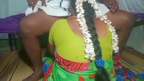 La casalinga Priyanka314 fa un'incredibile fellatio che lo rende durissimo.